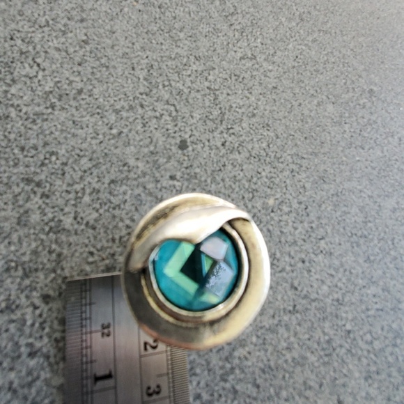 Ring - Picture 2 of 5